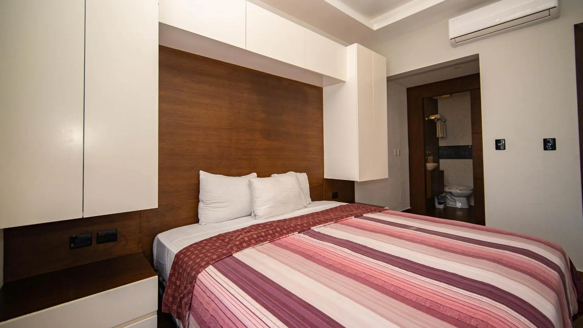 501Ph - Spacious Apartment In The Center, Only 10 Minutes Walking Distance To The Beaches Playa del Carmen 0*,  Mexico