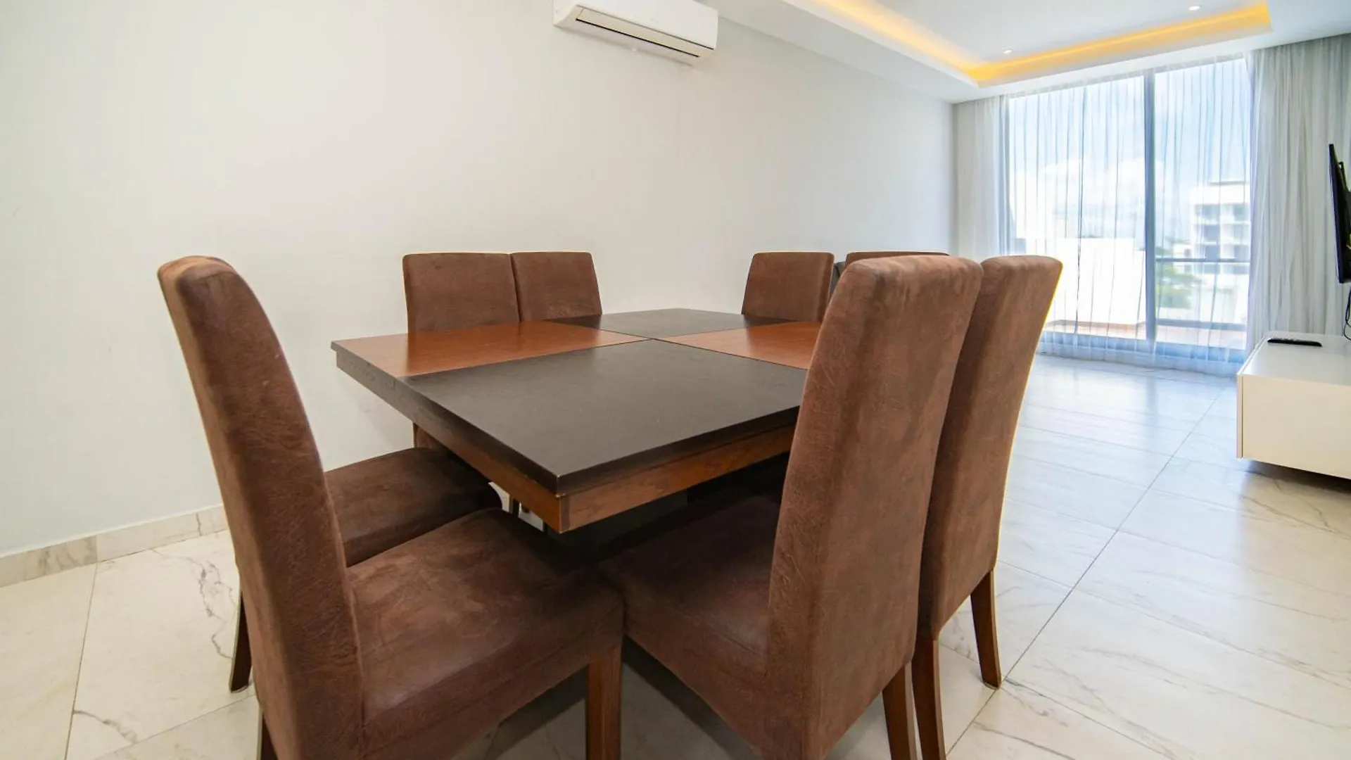 501Ph - Spacious Apartment In The Center, Only 10 Minutes Walking Distance To The Beaches Playa del Carmen