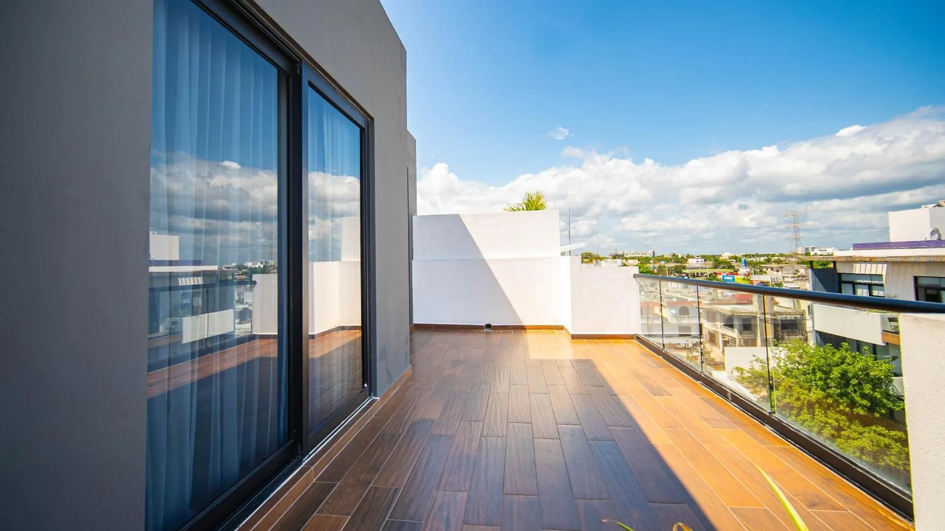 501Ph - Spacious Apartment In The Center, Only 10 Minutes Walking Distance To The Beaches Playa del Carmen Mexico