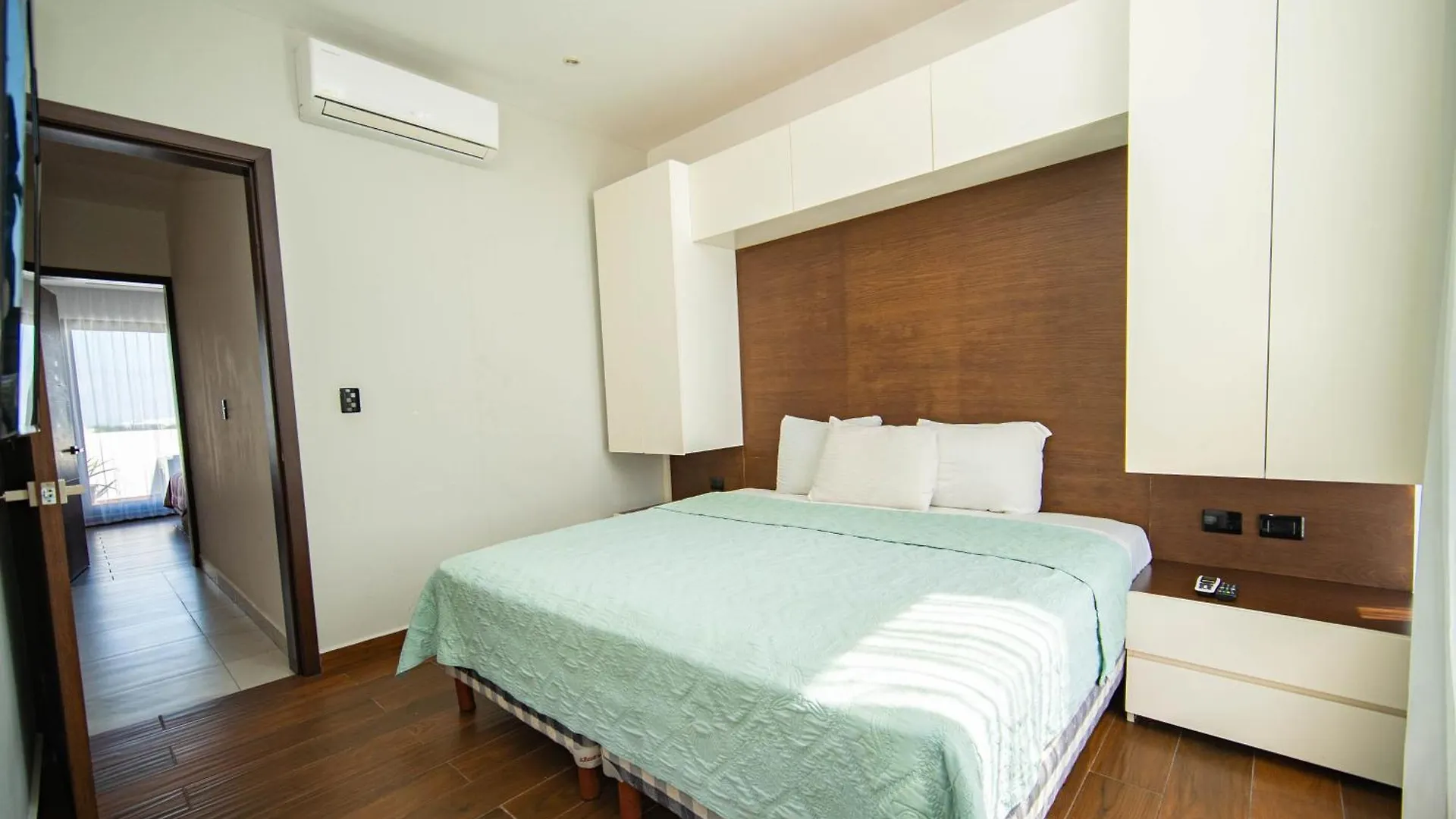 501Ph - Spacious Apartment In The Center, Only 10 Minutes Walking Distance To The Beaches Playa del Carmen